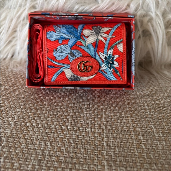 Gucci Flora GG Marmont Bifold Wallet - Picture 6 of 8